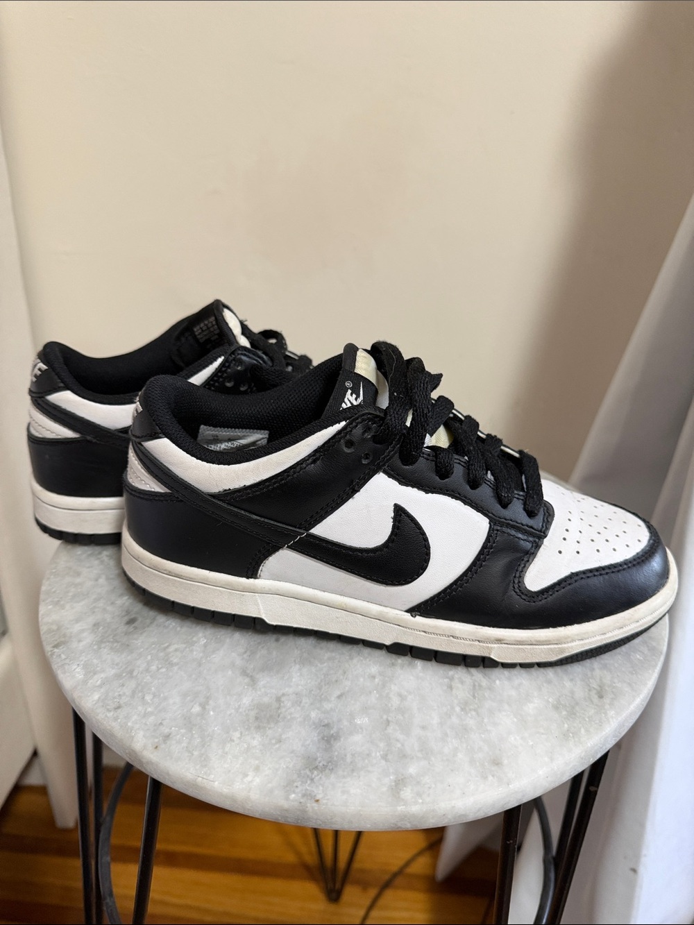 NIKE PANDA DUNKS KID SZ 5Y